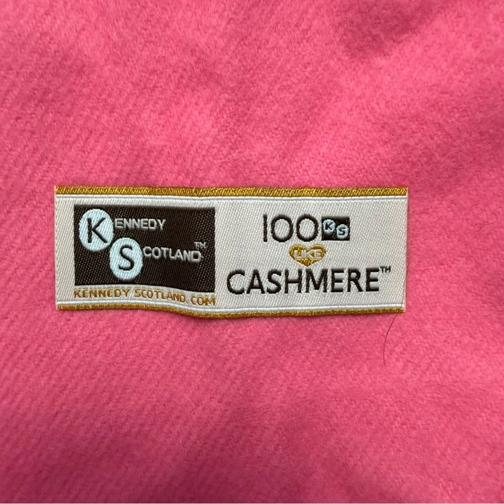 Luxurious Pink Cashmere Wrap - Picture 3 of 6